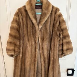 Vintage CREEDS MINK COAT (Damaged) Size Large